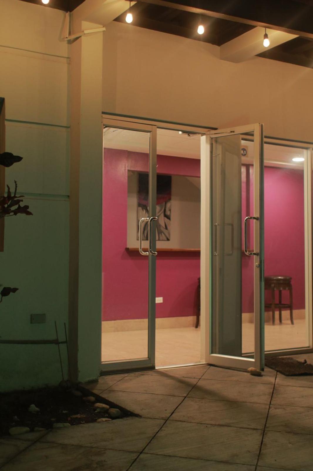 Airport Inn Managua Buitenkant foto